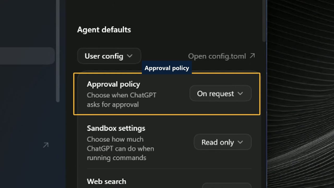 עמוד Configuration בהגדרות ChatGPT, עם השורה Approval policy מסומנת בריבוע ומוגדרת On request, ומתחתיה Sandbox settings מוגדר Read only.